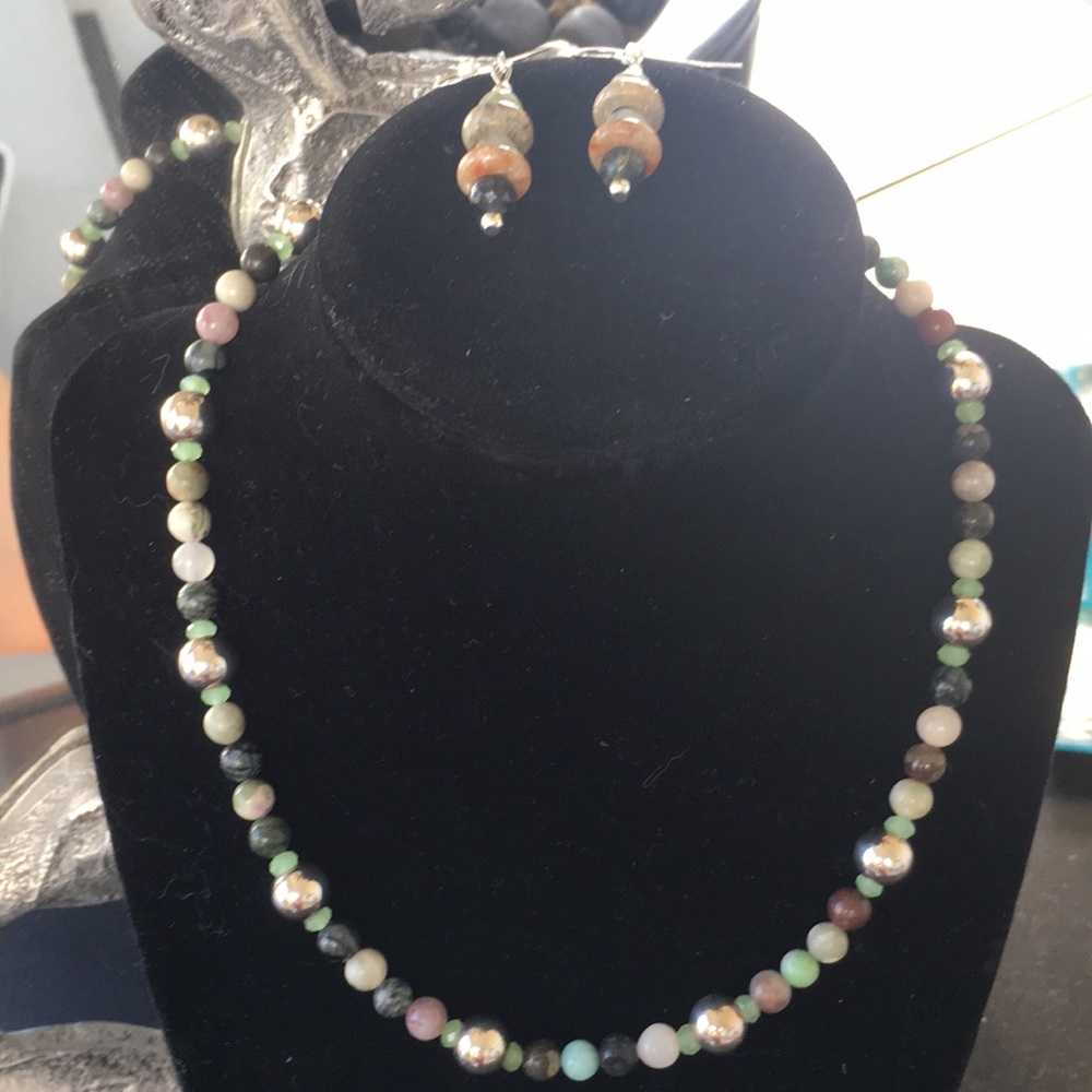 Stone and SS 925 necklace and earrings set